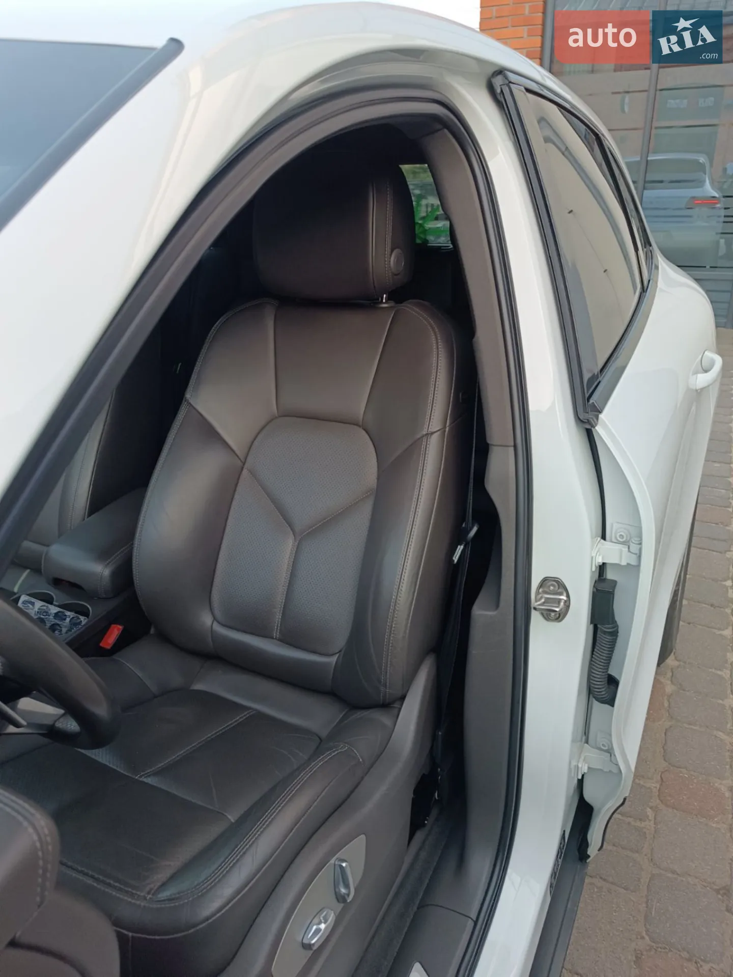 2014 Porsche Macan - мініатюра 23