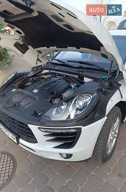 Внедорожник / Кроссовер Porsche Macan 2014 в 
