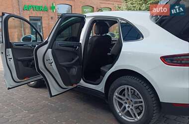 Внедорожник / Кроссовер Porsche Macan 2014 в 