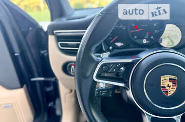 Позашляховик / Кросовер Porsche Macan 2019 в 