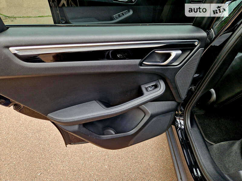 Позашляховик / Кросовер Porsche Macan 2019 в Софіївській Борщагівці