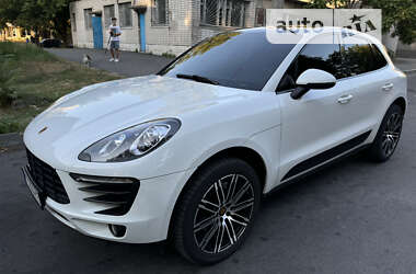 Внедорожник / Кроссовер Porsche Macan 2014 в 