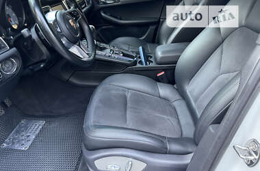 Внедорожник / Кроссовер Porsche Macan 2014 в 