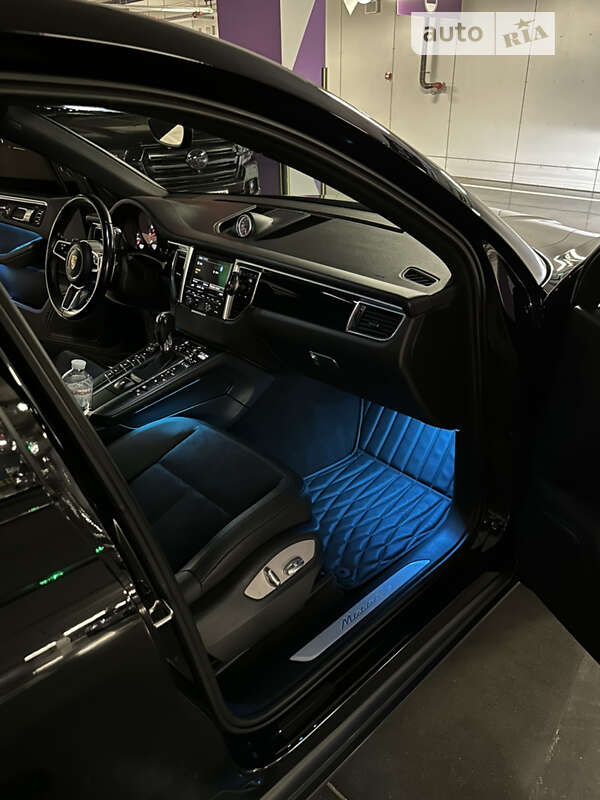 Внедорожник / Кроссовер Porsche Macan 2014 в Киеве