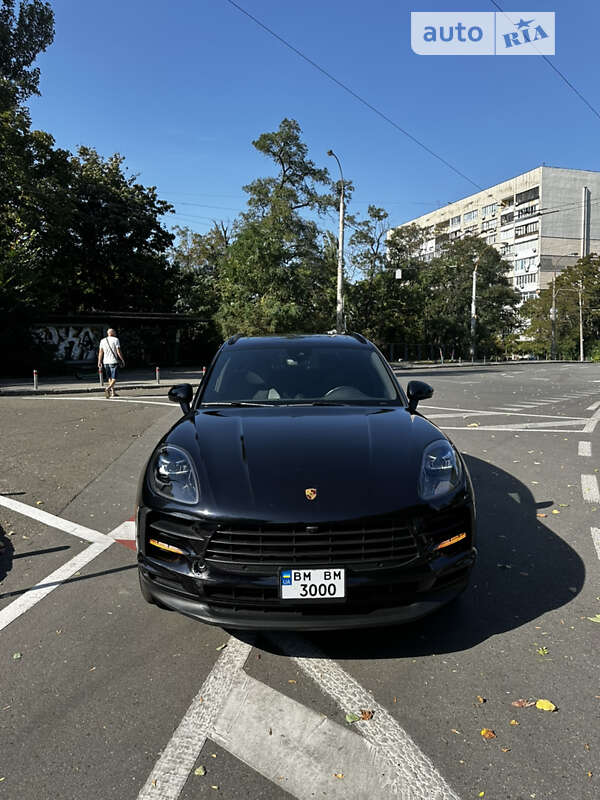Внедорожник / Кроссовер Porsche Macan 2021 в Киеве