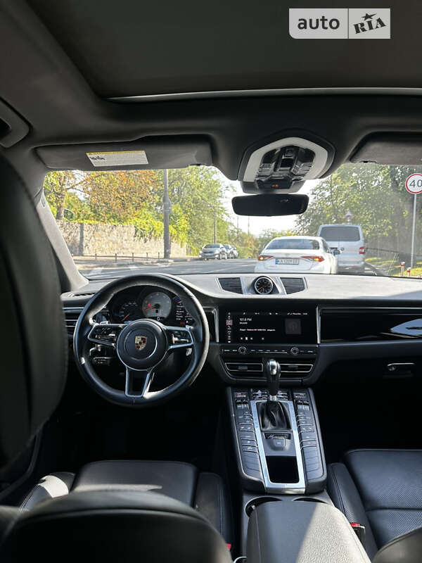 Внедорожник / Кроссовер Porsche Macan 2021 в Киеве