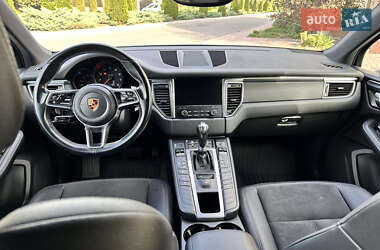 Внедорожник / Кроссовер Porsche Macan 2018 в 