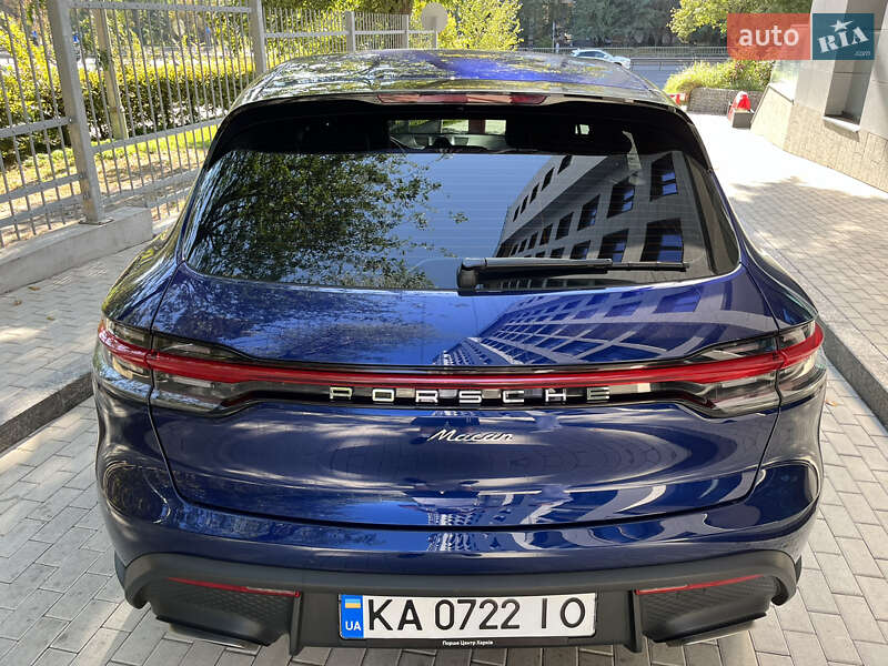 Внедорожник / Кроссовер Porsche Macan 2022 в Киеве