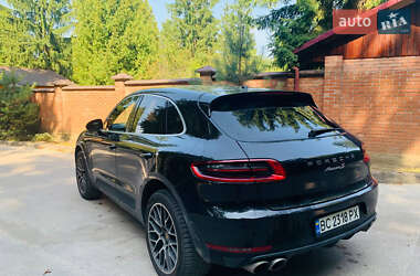 Внедорожник / Кроссовер Porsche Macan 2018 в 
