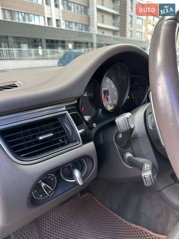 Внедорожник / Кроссовер Porsche Macan 2014 в Львове