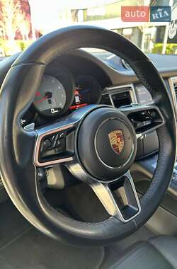 Внедорожник / Кроссовер Porsche Macan 2014 в 