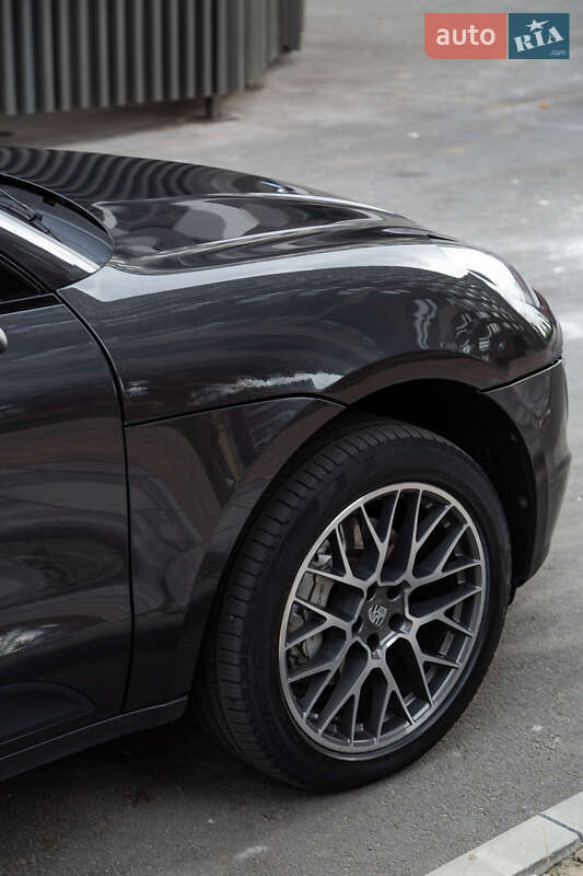 Внедорожник / Кроссовер Porsche Macan 2018 в Киеве фото 10 Внедорожник / Кроссовер Porsche Macan 2018 в Киеве