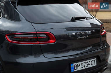 Внедорожник / Кроссовер Porsche Macan 2018 в 