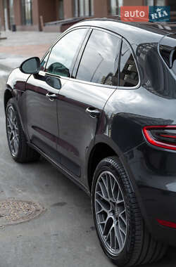 Внедорожник / Кроссовер Porsche Macan 2018 в 
