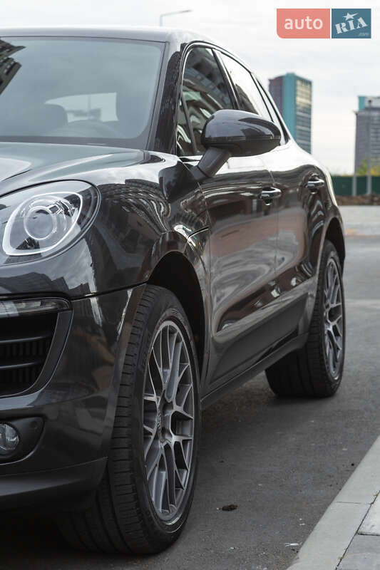 Внедорожник / Кроссовер Porsche Macan 2018 в Киеве фото 35 Внедорожник / Кроссовер Porsche Macan 2018 в Киеве