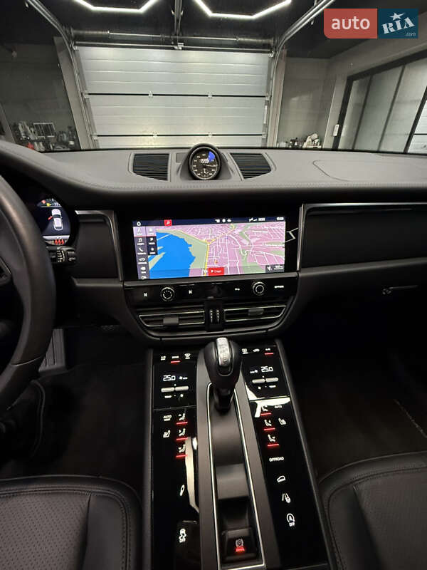 Внедорожник / Кроссовер Porsche Macan 2022 в Днепре фото 14 Внедорожник / Кроссовер Porsche Macan 2022 в Днепре