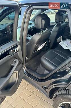 Внедорожник / Кроссовер Porsche Macan 2019 в 