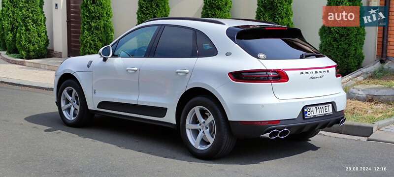 Внедорожник / Кроссовер Porsche Macan 2017 в Одессе