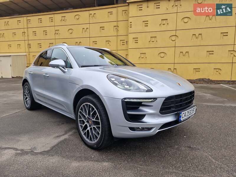 Позашляховик / Кросовер Porsche Macan 2015 в Києві