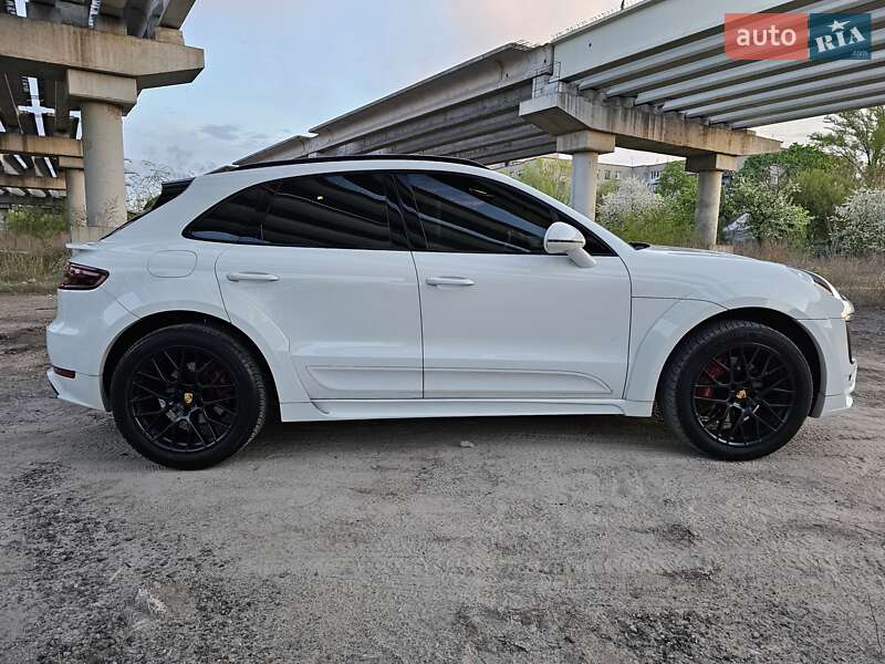 Внедорожник / Кроссовер Porsche Macan 2016 в Днепре