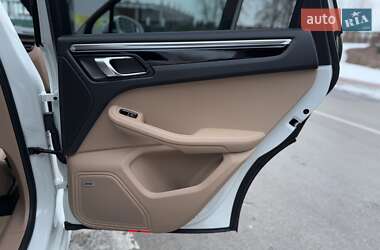 Позашляховик / Кросовер Porsche Macan 2020 в 