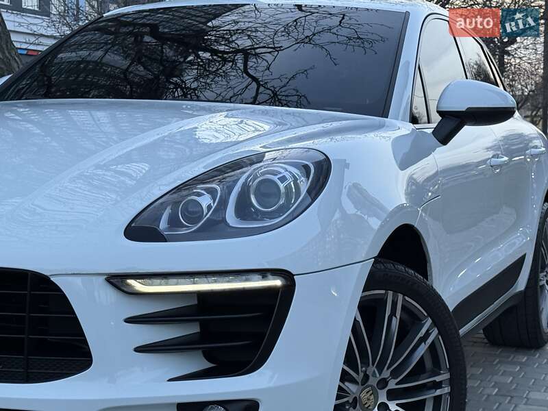 Внедорожник / Кроссовер Porsche Macan 2017 в Одессе