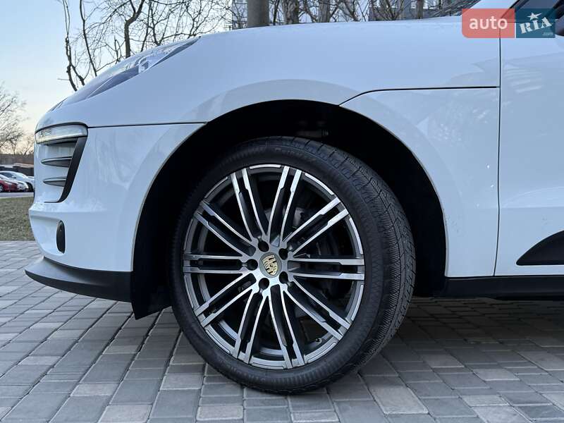 Внедорожник / Кроссовер Porsche Macan 2017 в Одессе