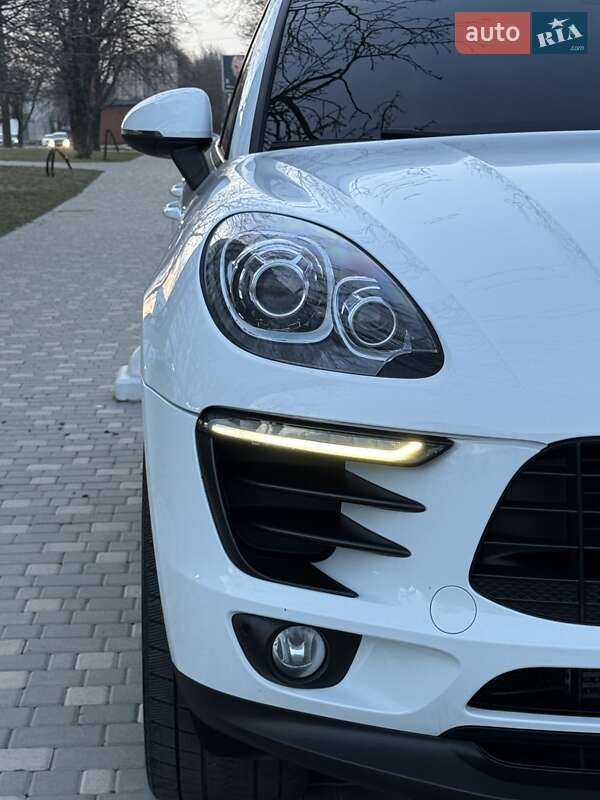 Внедорожник / Кроссовер Porsche Macan 2017 в Одессе