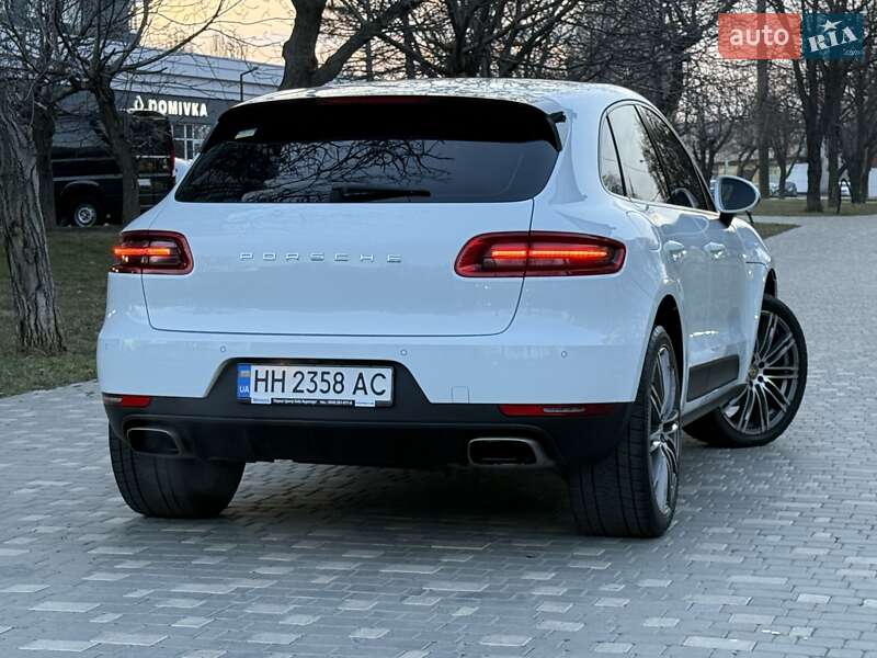 Внедорожник / Кроссовер Porsche Macan 2017 в Одессе