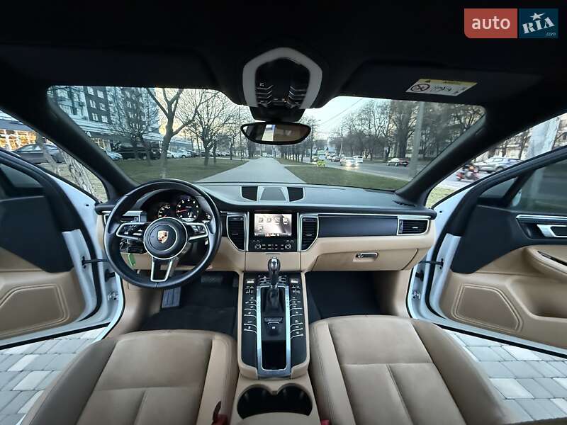 Внедорожник / Кроссовер Porsche Macan 2017 в Одессе