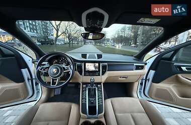 Внедорожник / Кроссовер Porsche Macan 2017 в 