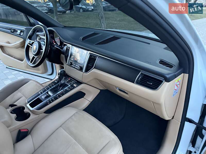 Внедорожник / Кроссовер Porsche Macan 2017 в Одессе