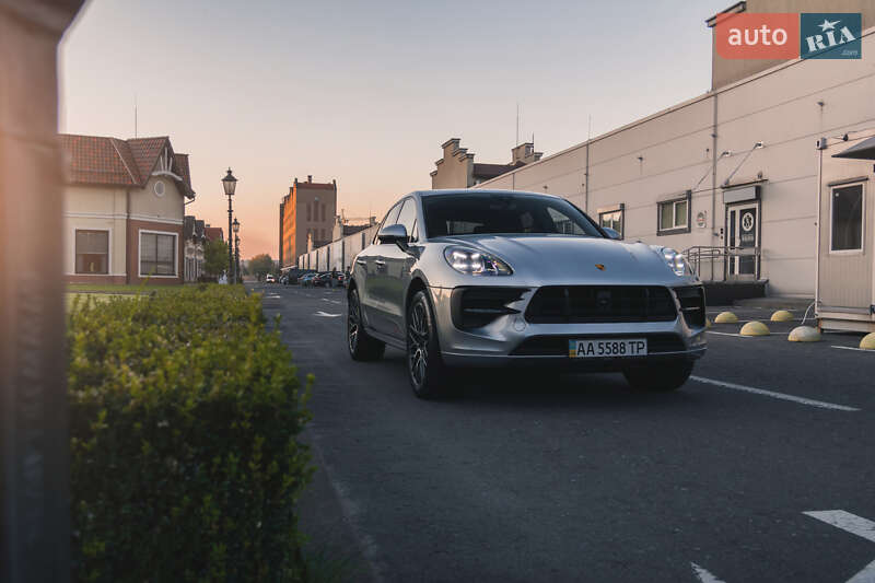 Внедорожник / Кроссовер Porsche Macan 2021 в Киеве