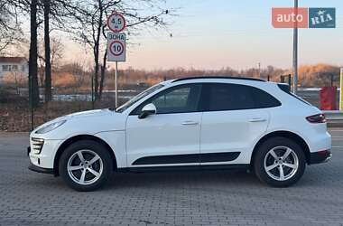 Внедорожник / Кроссовер Porsche Macan 2016 в 