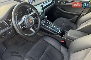 Внедорожник / Кроссовер Porsche Macan 2016 в 