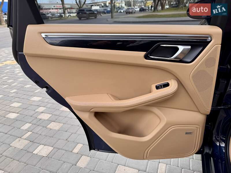 Позашляховик / Кросовер Porsche Macan 2014 в Одесі