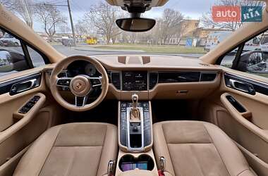 Внедорожник / Кроссовер Porsche Macan 2014 в 