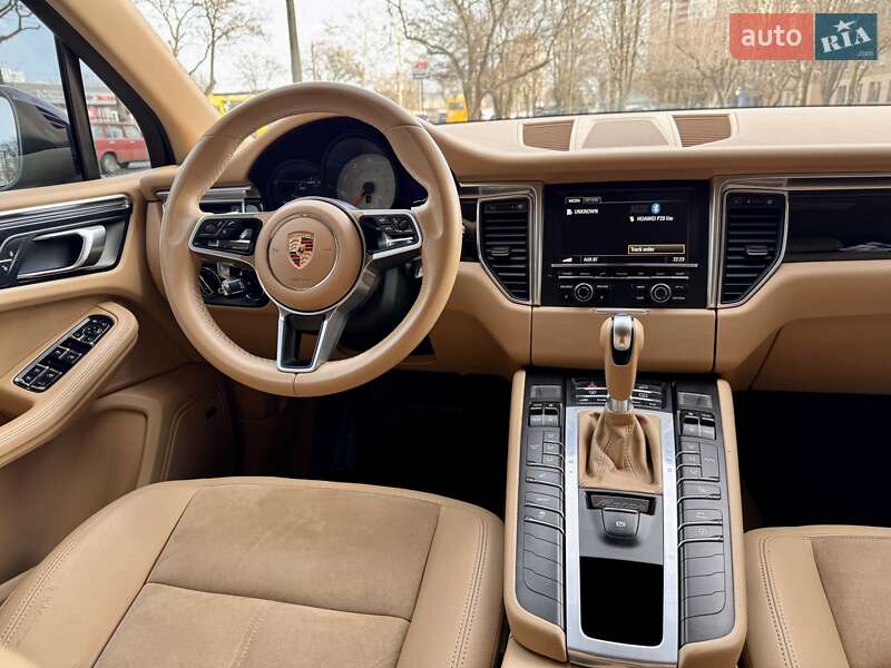 Позашляховик / Кросовер Porsche Macan 2014 в Одесі