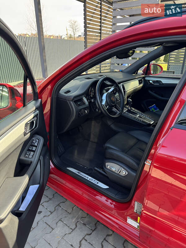 Внедорожник / Кроссовер Porsche Macan 2016 в Хмельницком