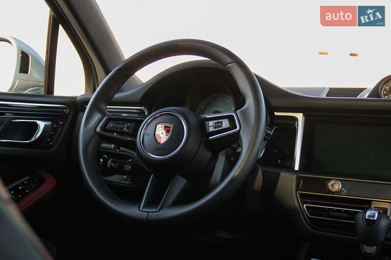 Позашляховик / Кросовер Porsche Macan 2024 в Києві