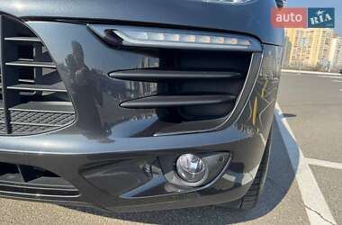 Внедорожник / Кроссовер Porsche Macan 2018 в 