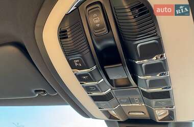 Внедорожник / Кроссовер Porsche Macan 2018 в 
