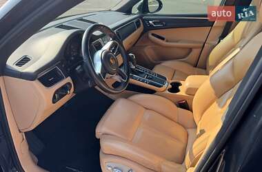 Внедорожник / Кроссовер Porsche Macan 2018 в 
