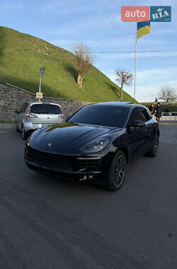 Позашляховик / Кросовер Porsche Macan 2014 в 
