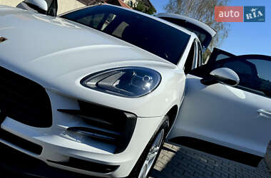 Внедорожник / Кроссовер Porsche Macan 2021 в 