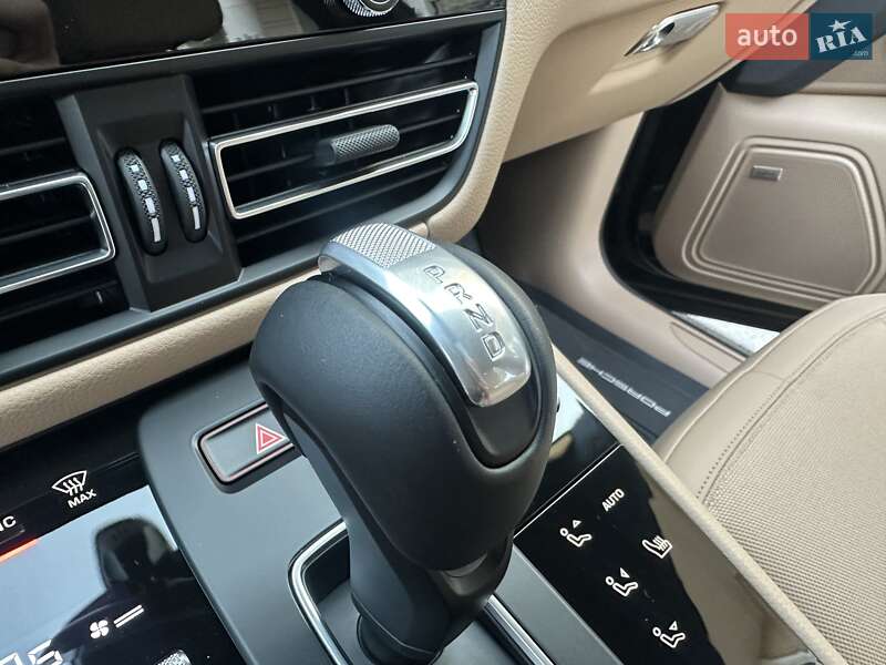 Позашляховик / Кросовер Porsche Macan 2025 в Києві