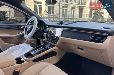 Позашляховик / Кросовер Porsche Macan 2025 в 