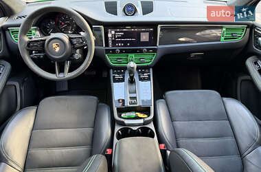 Внедорожник / Кроссовер Porsche Macan 2022 в 