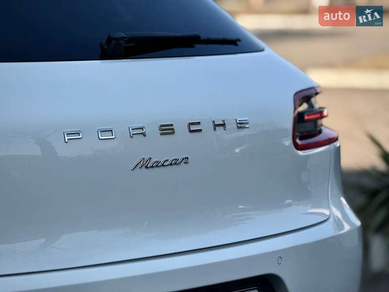 Внедорожник / Кроссовер Porsche Macan 2017 в Черновцах