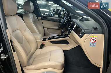 Внедорожник / Кроссовер Porsche Macan 2023 в 